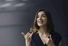 با خود حرف زدن در تنهایی نشانه چیست؟